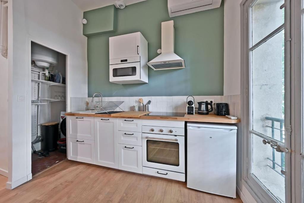 Apartament Au Coeur Des Platanes - Parking Gratuit Sous-Terrain - Clim - Balcon Awinion Zewnętrze zdjęcie